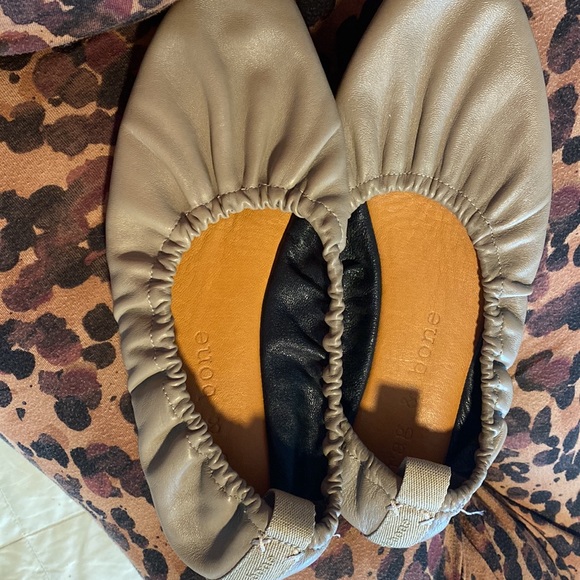 Rag and Bone Flats - Picture 7 of 8